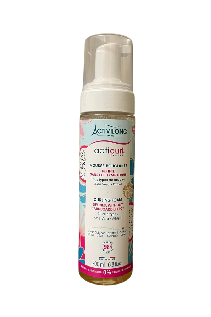 ACTIVILONG Acticurl Expert Mousse Bouclante à l’Aloe Vera & Pitaya  
Mousse coiffante pour boucles définies  
Hydrate et protège les cheveux bouclés  
Formule enrichie en Aloe Vera et Pitaya  
Donne du volume et réduit les frisottis